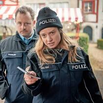 Ziemlich durchgeknalltes Ermittlerduo: Gabriel Vetter und Lara Stoll.