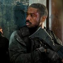 Rettungsaktion: Die Navy-SEALs Kelly (r.) und Greer (Jodie Turner-Smith) im Einsatz.