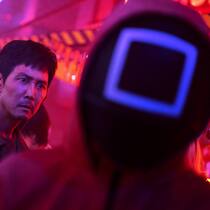 Den kennen wir doch! Seong Gi-hun (Lee Jung-jae), Sieger in Staffel 1, mischt wieder mit – aber diesmal aus anderen Gründen.