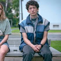 Wie Ping und Pong: Lisa (Lena Klenke) und Moritz (Maximilian Mundt) gehören zusammen.