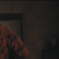 Das Gesicht des Grauen: Charlie Hunnam als Ed Gein in Netflix’ «Monster».