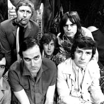 Gag-Genies anno 1969 (v. l.): Terry Jones, Graham Chapman mit Pfeife, John Cleese, Eric Idle, Terry Gilliam und Michael Palin.