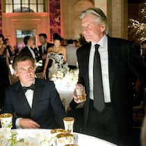 Jacob Moore (Shia LaBoeuf), Bretton James (Josh Brolin) und Gordon Gekko (Michael Douglas) als knallharte Geschäftsmänner in «Wall Street: Geld schläft nicht».