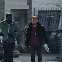 Legen sich versehentlich mit rabiaten Ganoven an: Ray (Brian Tyree Henry, l.) und Manny (Wagner Moura).