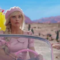 Vom Barbieland ins La La Land: Ken (Ryan Gosling) und Barbie (Margot Robbie) brechen in die Realität auf.