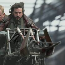 Kämpfen gegen das böse Imperium: Luthen Rael (Stellan Skarsgard, l.) und Cassian Andor (Diego Luna).