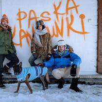 Das magische Dreigestirn (v.l.): Mark (Friedrich Mücke) Tuuli (Alina Tomnikov), Felix (Daniel Strässler) mit Lua.