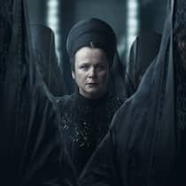 Lenkt die Geschicke des Imperiums: Valya (Emily Watson) von den Bene Gesserit.