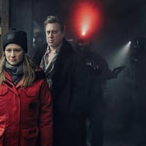 Das Ermittlerduo kommt nur schleppend wieder in die Gänge: Julia Jentsch als Ellie Stocker, Nicholas Ofczarek als angeschlagener Gedeon Winter.