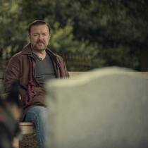 Tony (Ricky Gervais) hat den Tod seiner Frau noch immer nicht überwunden.