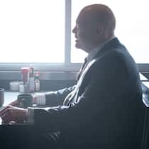 Die Ruhe vor dem Sturm: Matt (Charlie Cox) und Wilson (Vincent D'Onofrio) klopfen sich bei einer Tasse Kaffee ab.