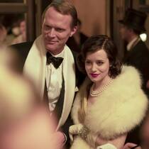 Ian (Paul Bettany) und Margaret Campell (Claire Foy) in «A Very British Scandal»