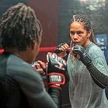 Halle Berry setzte sich im Ring und auf dem Regiestuhl durch.