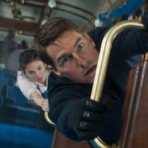 Jetzt bloss keine Billettkontrolle! Hunt (Tom Cruise) und Grace (Hayley Atwell).