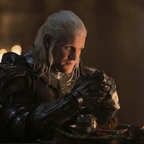 Alle Zeichen stehen auf Krieg: Daemon Targaryen (Matt Smith) hat schon mal die Rüstung montiert.