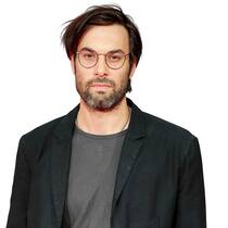 Max Simonischek. Der 39-jährige Schweizer Schauspieler («Zwingli») lebt in Berlin.
