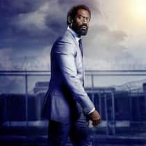 Rausgeputzt: Aaron Wallace (Nicholas Pinnock) tauscht Knast-Outfit gegen Anzug.