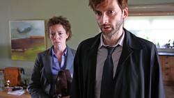Auf Mörderhatz vor der mächtigen Kulisse von Broadchurch: Ellie Miller und Alec Hardy.