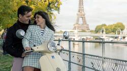 Berlin in Paris: Pedro Alonso mit Samantha Siqueiros.