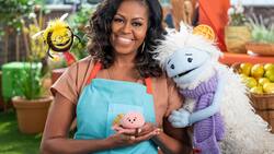 Zeigt Waffel (r.) und Mochi, wie lecker und gesund Essen sein kann: Michelle Obama.
