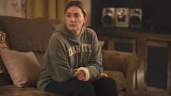 Kate Winslet spielt Mare Sheehan, eine Kleinstadt-Polizistin.