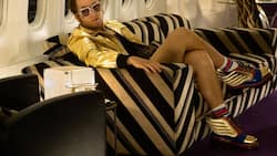Exzessiv: Elton John geniesst den Erfolg in vollen Zügen.