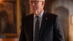 Auch alt und gut: Jeff Bridges' Widersacher John Lithgow als FBI Assistant Director Harold Harper.