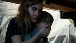 Mord-Zeugen: Kinsey (Emilia Jones) und Bode (Jackson Scott).