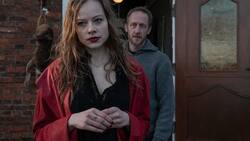 Was weiss Anna (Emma Bading) über das Verschwinden von Viktors (Stephan Kampwirth) Tochter?