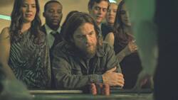 Vince (Jason Bateman) schuldet einem Kredithai 140'000 Dollar.