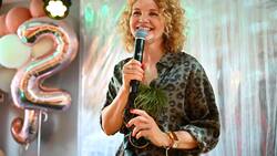 Annette Frier feiert ihren 50. …  äh, nein ihren 52. Geburtstag.