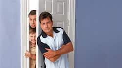 Lachermacher: Charlie Sheen (r.) war der bestbezahlte Serienschauspieler der Welt.