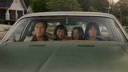 Die Platts trauen ihren Augen nicht: Greg, Brian, Audrey und Denise. 