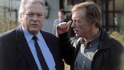 Dr. Renz (Günter Strack, l.) war der erste Anwalt und 60 Folgen lang an Matulas (Claus Theo Gärtner) Seite. Strack starb 1999 an Herzversagen.