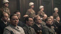 Reichsmarschall Hermann Göring (Russell Crowe) wartet in Nürnberg auf das Urteil. 