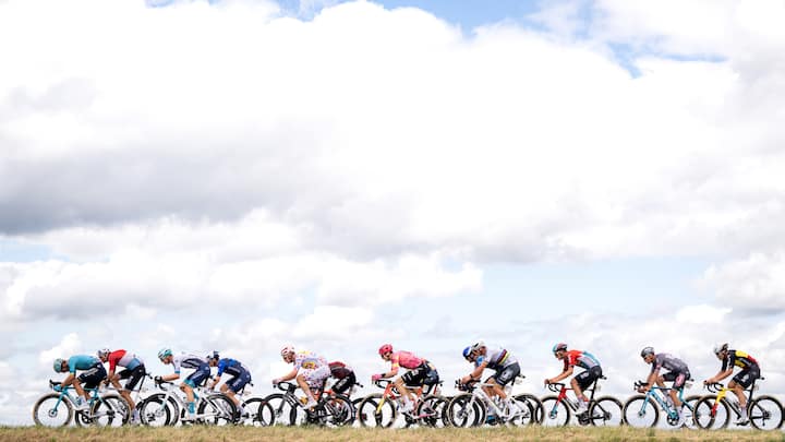 Hopp hopp hopp! Bald steigen sie wieder in die Pedalen. An der Tour de France und auf Netflix.