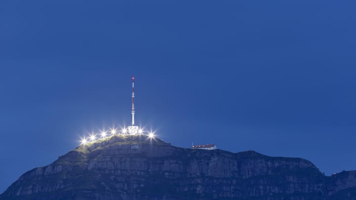 Die Antenne auf der Rigi sendet Radio SRF nicht mehr per UKW.