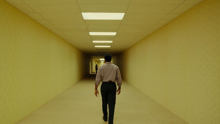 BACKROOMS-Still 01-© Courtesy of A24.jpg.jpg