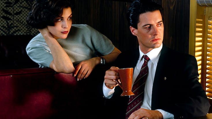 TWIN PEAKS - Gallery - Shoot Date: November 20, 1989. (Photo by Walt Disney Television via Getty Images Photo Archives/Walt Disney Television via Getty Images) SHERILYN FENN;KYLE MACLACHLAN