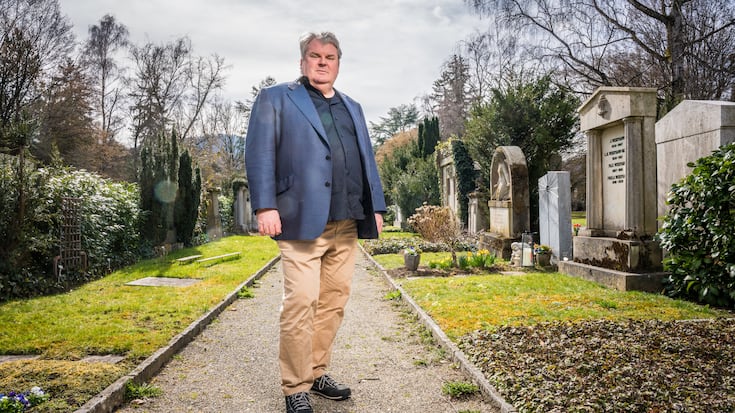 Mike Müller auf dem Friedhof Sihlfeld im Zürcher Kreis 3