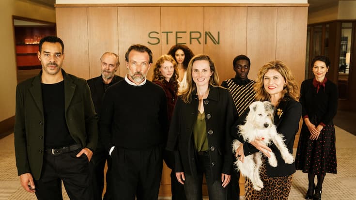 Gute Miene zum nervösen Spiel: das Team der Schauspielagentur «Stern».