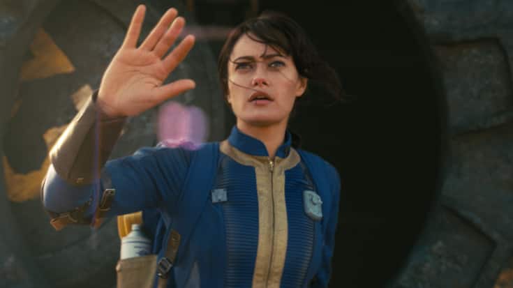 Lucy (Ella Purnell) sieht  endlich den Himmel.  