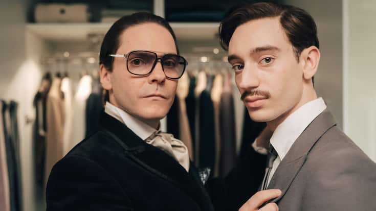 Die Liebe seines Lebens: Karl Lagerfeld (Daniel Brühl, l.) und Jacques de Bascher (Théodore Pellerin). 