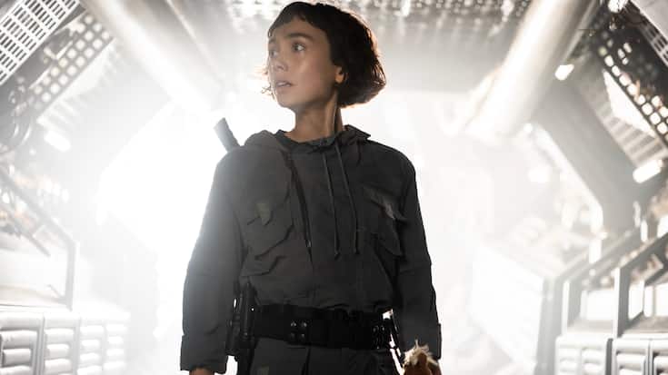 Wendy (Sydney Chandler), das Mädchen im künstlichen Erwachsenenkörper.