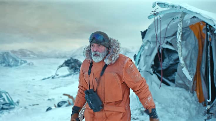 THE MIDNIGHT SKY (2020) George Clooney as Dr Augustine Lofthouse.