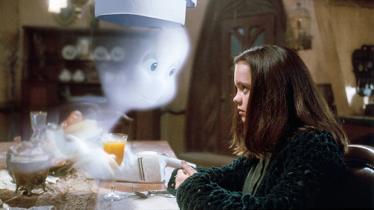 Casper & Kathleen „Kat“ Harvey (Christina Ricci) im Fantasyfilm Casper