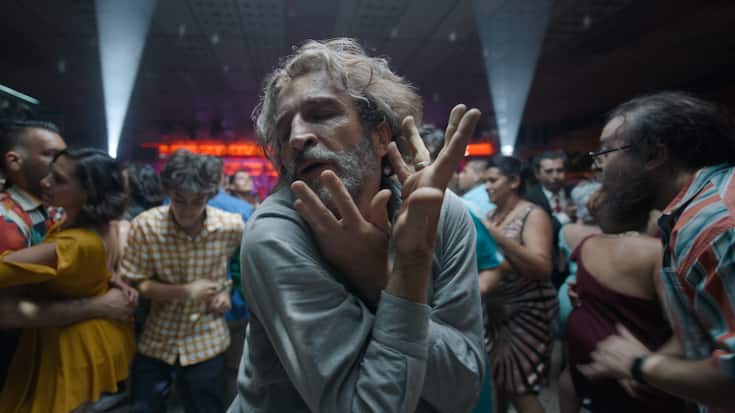 Bardo: False Chronicle of a Handful of Truths (2022). Daniel GimÃnez Cacho as Silverio. Cr. Limbo Films, S. De R.L. de C.V. Courtesy of Netflix