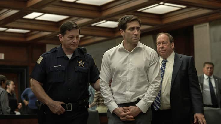 Staatsanwalt Rusty (Jake Gyllenhaal, M.) für einmal  auf der Anklagebank. 