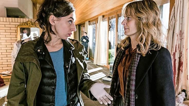 Tatort â SchoggilÃ¤beRegie: Viviane AndereggenProduktion: Zodiac PicturesKamera: Martin LangerDrehbuch: Lorenz Langenegger & Stefan Brunner2020Hauptbild 1Am Tatort: Carol Schuler als Tessa Ott, Anna Pieri Zuercher als Isabelle GrandjeanCopyright: SRF/Sava Hlavacek