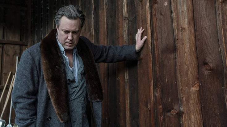 Nicholas Ofczarek als Gedeon Winter in «Der Pass».